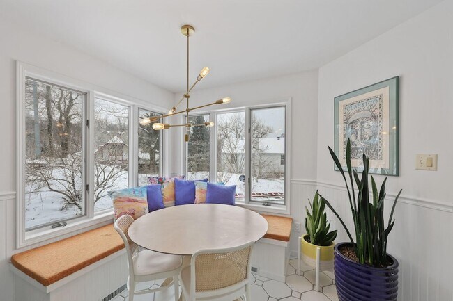 Building Photo - 16 Cedar Trail