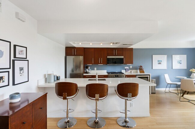 Building Photo - 2700 Cahuenga Blvd