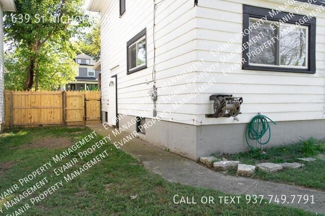 Building Photo - 639 St Nicholas Ave