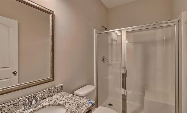 Building Photo - 5 Bedroom 2000 Square Ft Home at Village a...
