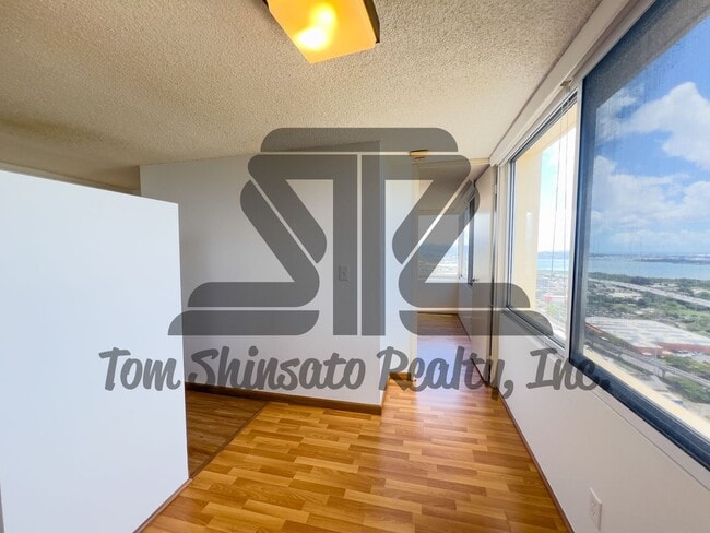 Building Photo - 1BR / 1Bath / 1Pkg - Rental at Century Park Plaza!