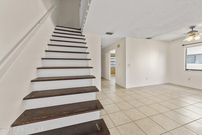 Building Photo - 145 Seawind Dr