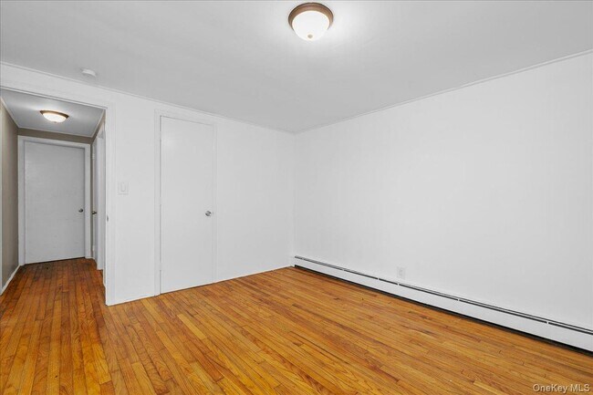 Building Photo - 14 Hemlock Hill