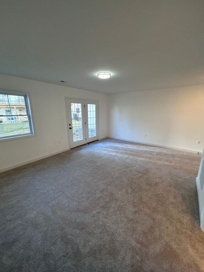 Building Photo - Brand New Luxury 4-Bedroom Townhome with a garage at The Townes at Congers Creek – Phase 3