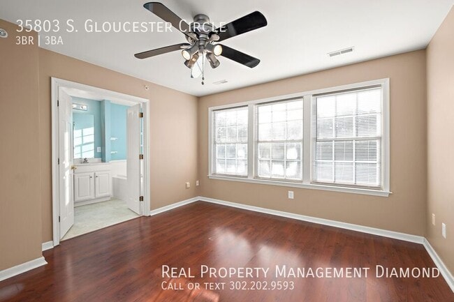 Building Photo - 35803 S Gloucester Cir