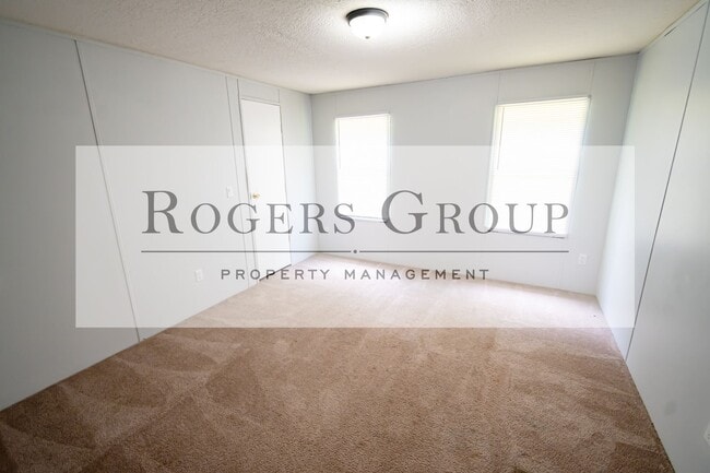 Building Photo - 21 Redwing Ln