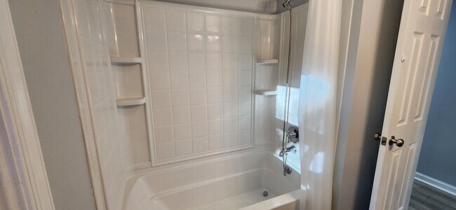 Building Photo - Cozy 3 Bedroom Rambler Nestled on a large property