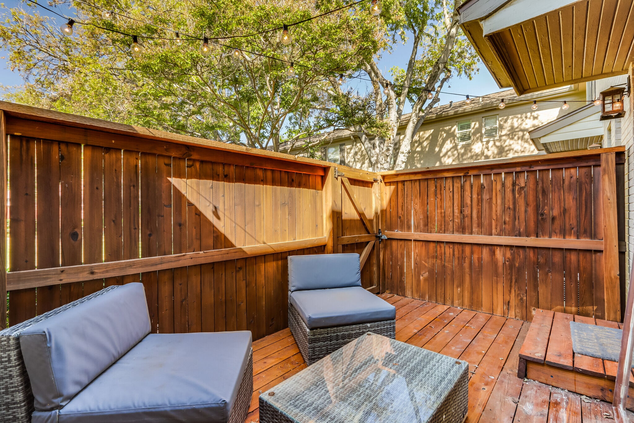 Building Photo - 6345 Bordeaux Ave