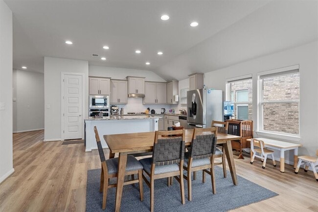 Building Photo - 5855 San Savino Dr