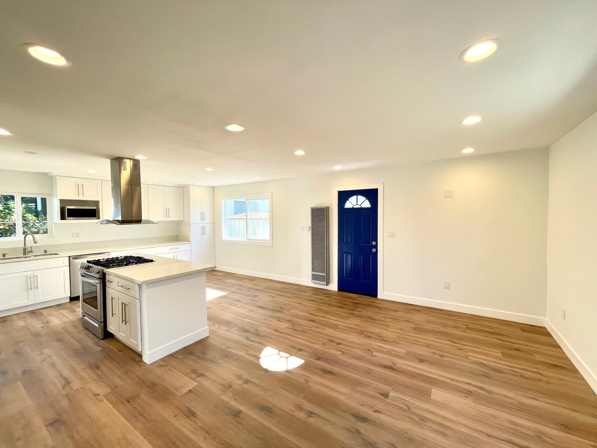 Building Photo - 4237 W 170th St