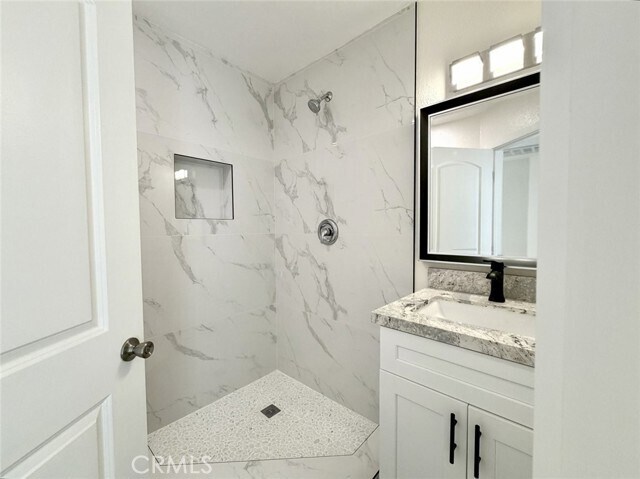 Building Photo - 620 S Lake St