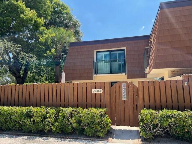 Primary Photo - 2404 24th Ct
