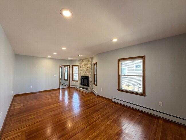 Building Photo - 117 Merrymount Rd