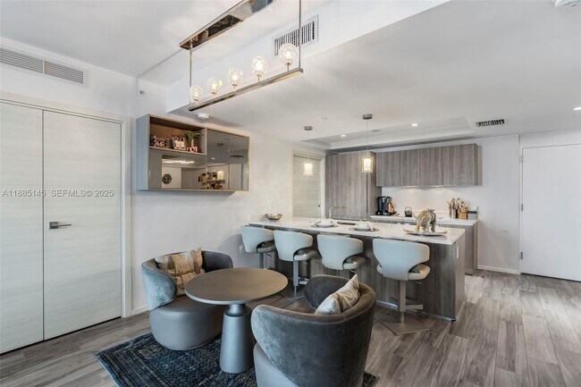 Building Photo - 801 S Miami Ave