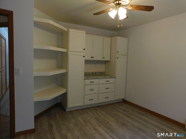 Building Photo - 60 Osga Ln