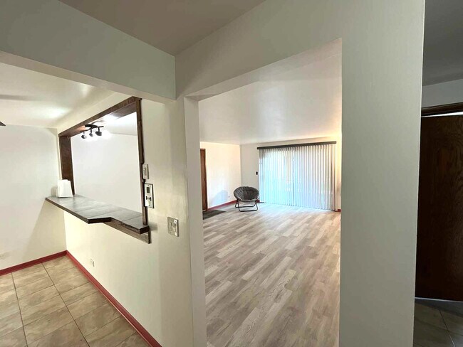 Building Photo - 4835 N Central Ave