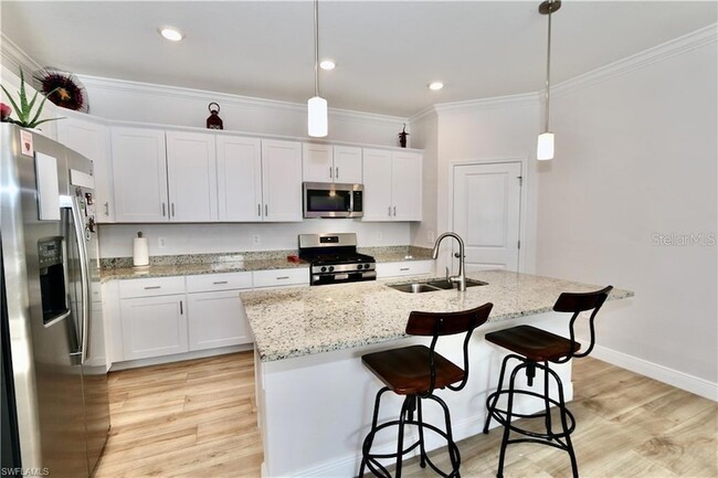 Building Photo - 17876 Woodland Ct