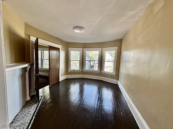 Building Photo - 1317 E 85th St