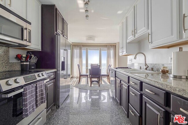 Building Photo - 18065 W Coastline Dr