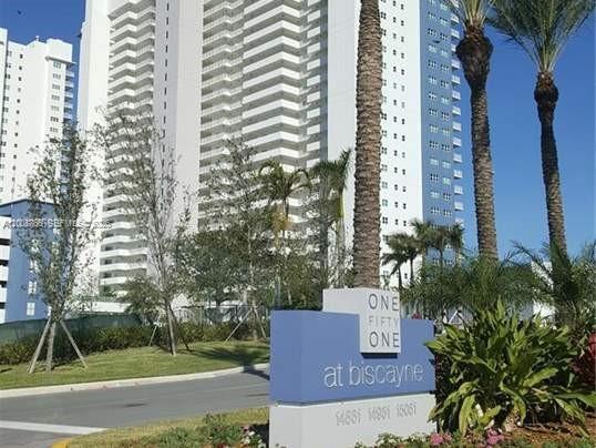 Building Photo - 14951 Royal Oaks Ln