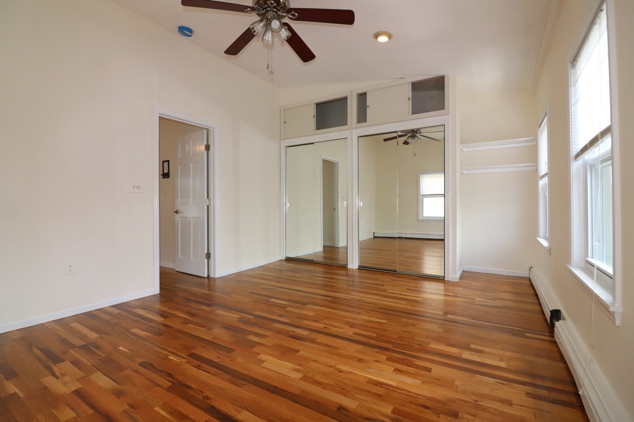 Building Photo - 13 Vinton St