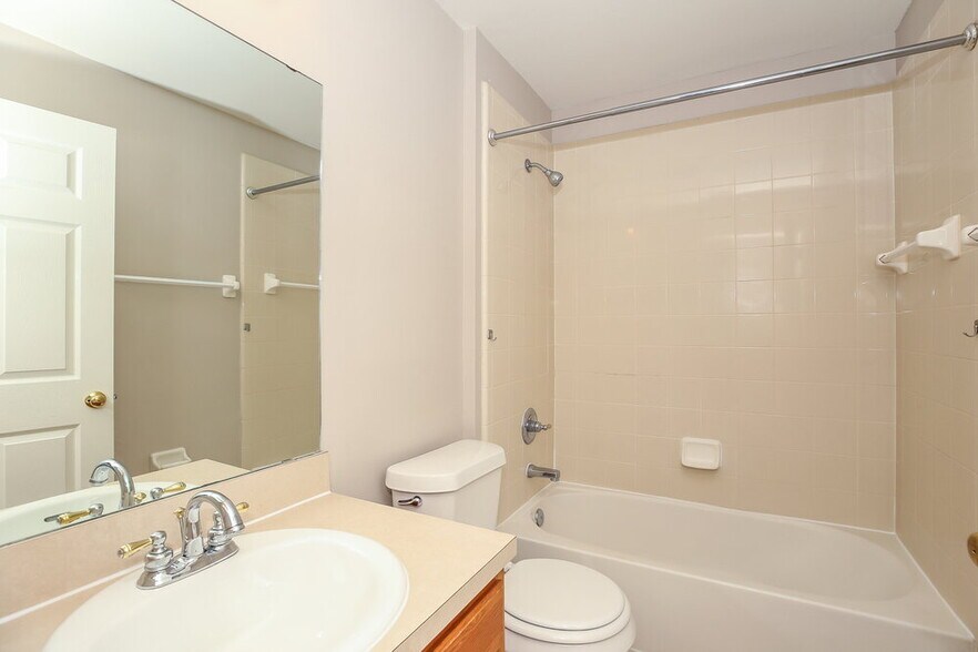 Building Photo - 3559 White Cow Ct