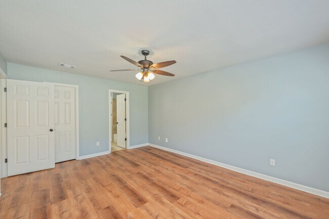 Building Photo - 1629 Campbell Dr N