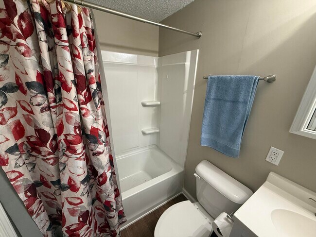 Building Photo - 105 N Garth Ave