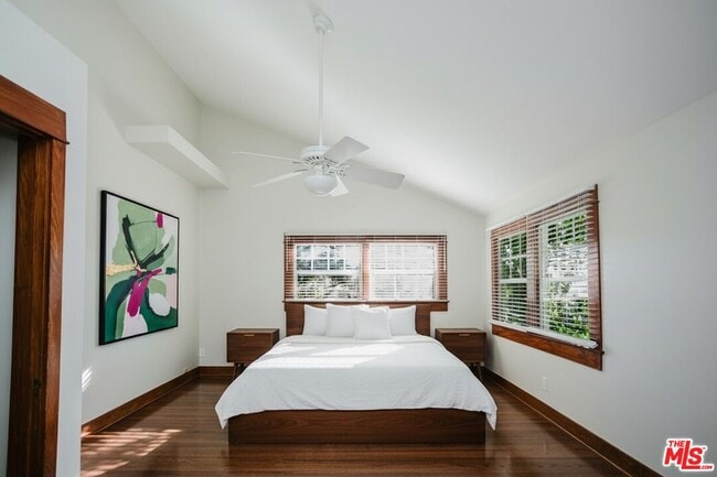 Building Photo - 13239 Addison St