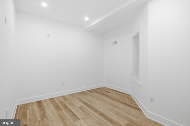 Building Photo - 349 N 62nd St