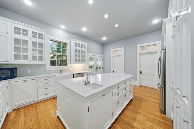 Building Photo - 1818 Decatur St