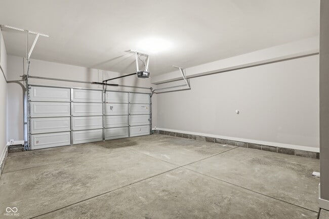 Building Photo - 404 Elite St