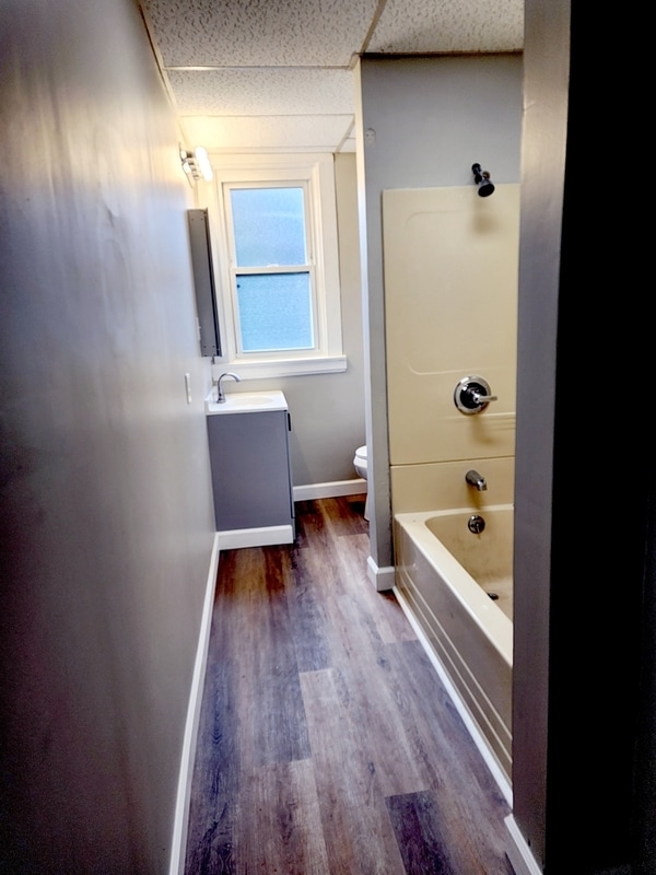 Building Photo - 1505 Eastern Ave