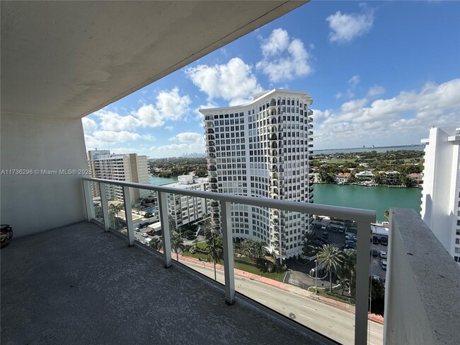 Building Photo - 5701 Collins Ave