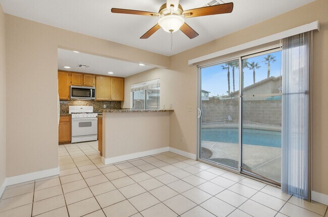 Building Photo - Beautiful 4 Bedroom Home with a Pool in Whitney Ranch!