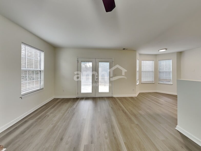 Building Photo - 25 Crossvine Way