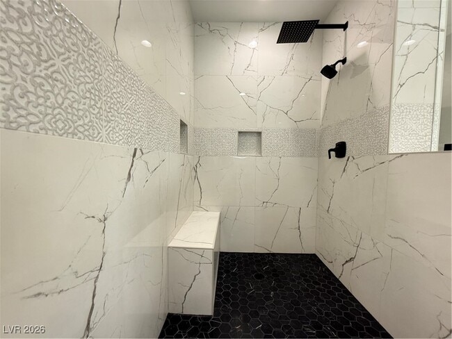 Building Photo - 132 Dunblane St