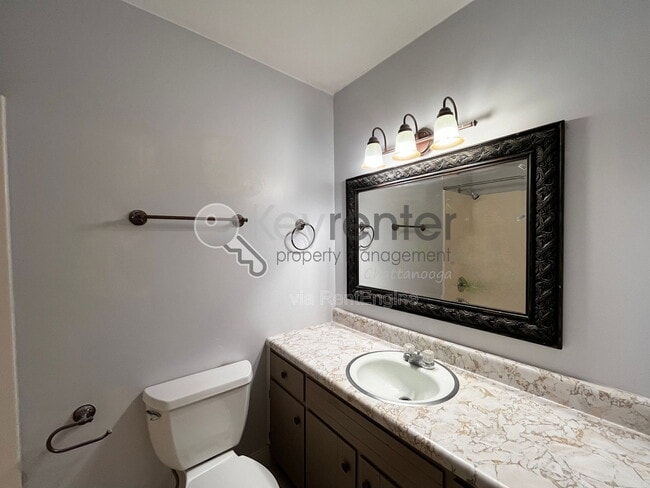 Building Photo - 1461 Palisades Rd