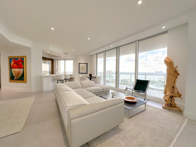 Building Photo - 2700 N Ocean Dr