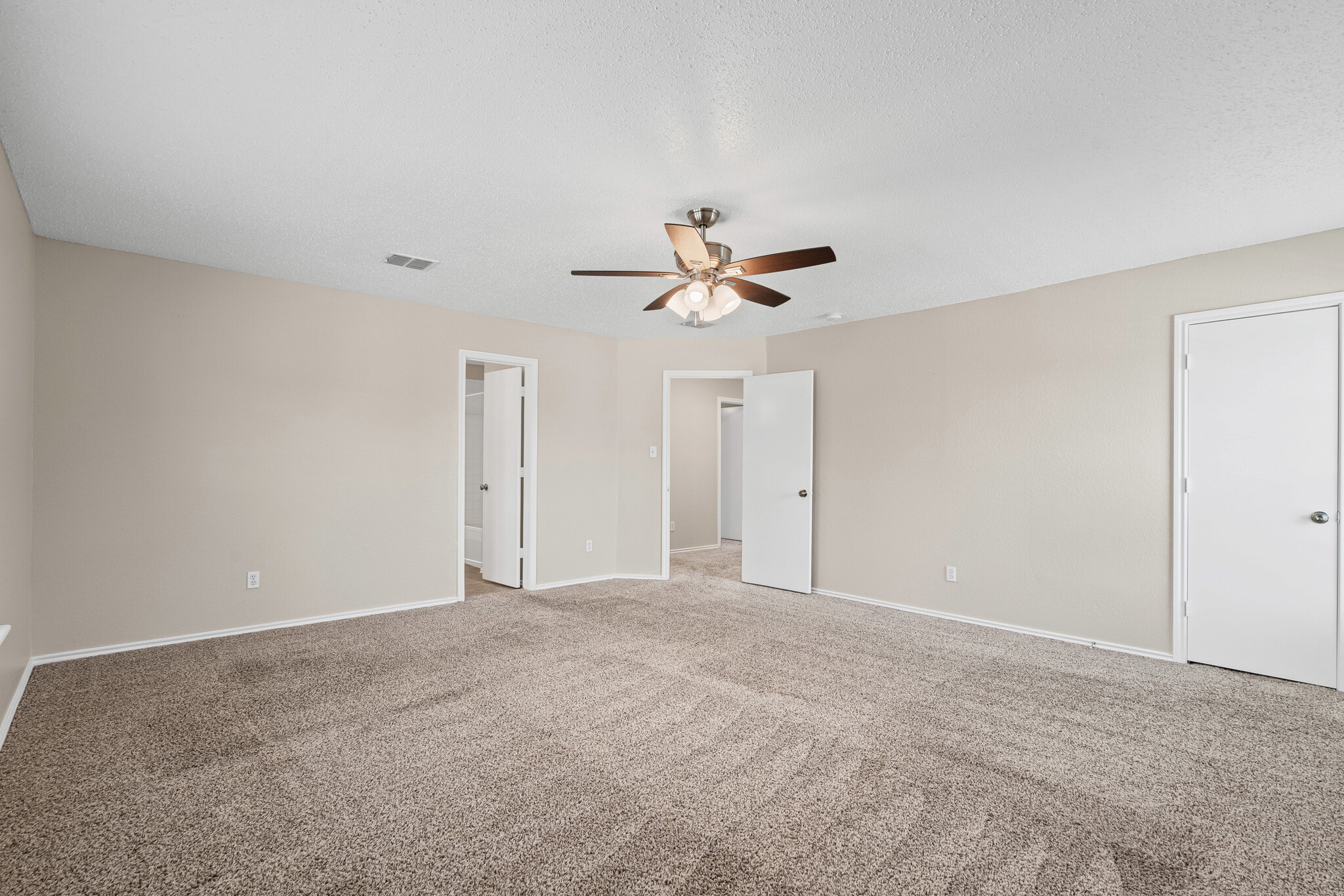 Building Photo - 6505 Tara Ln
