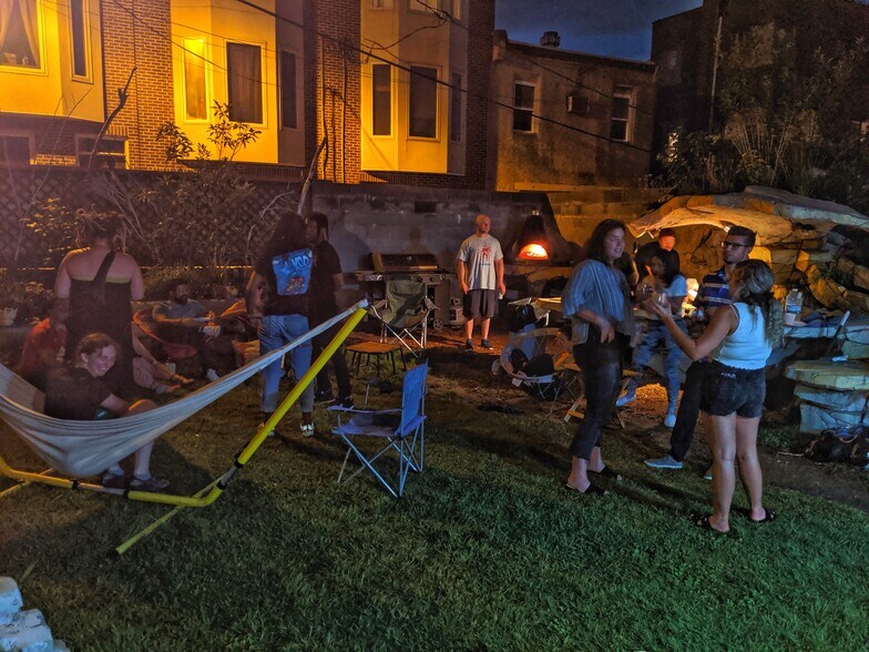 Building Photo - 1169 Hope St