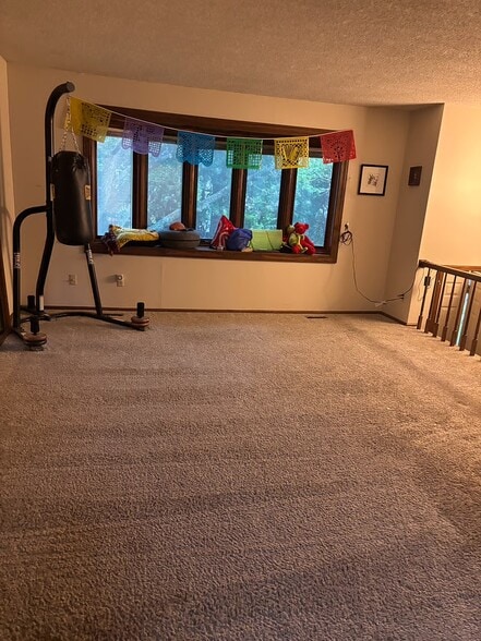 Building Photo - 200 Arrowhead Dr