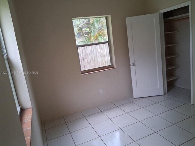 Building Photo - 6511 SW 63rd Ct