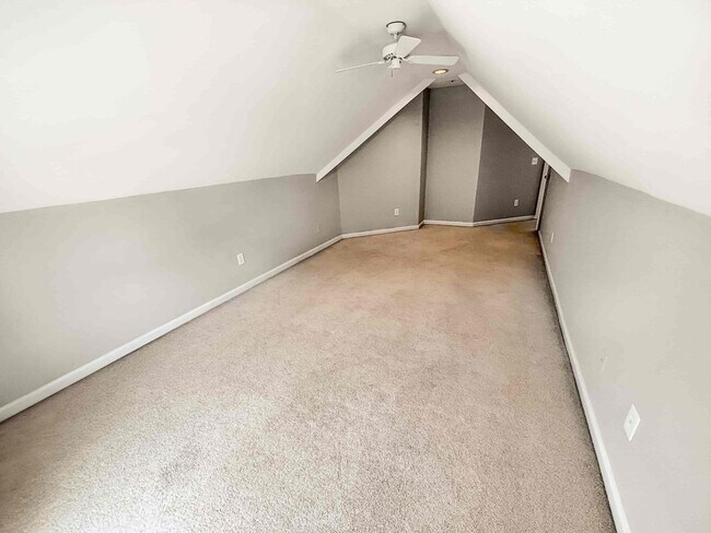 Building Photo - 2092 Drogheda Ln
