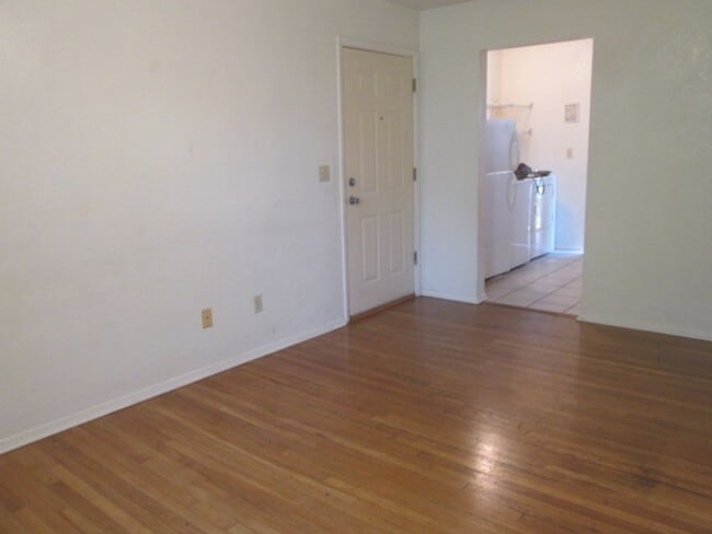 Building Photo - 1507 N Georgia St