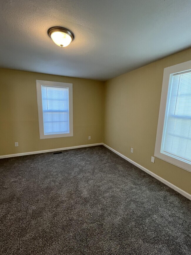 Building Photo - 201 Pike St