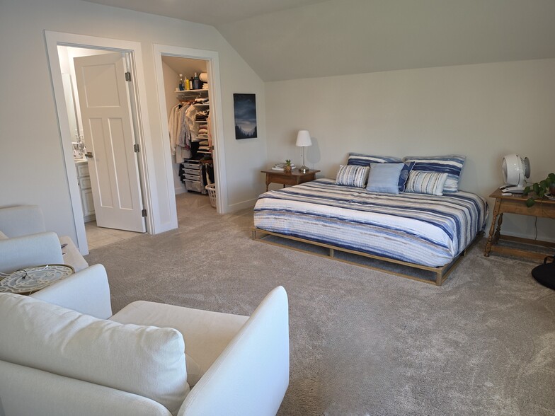 Building Photo - 28050 Purple Martin Cir