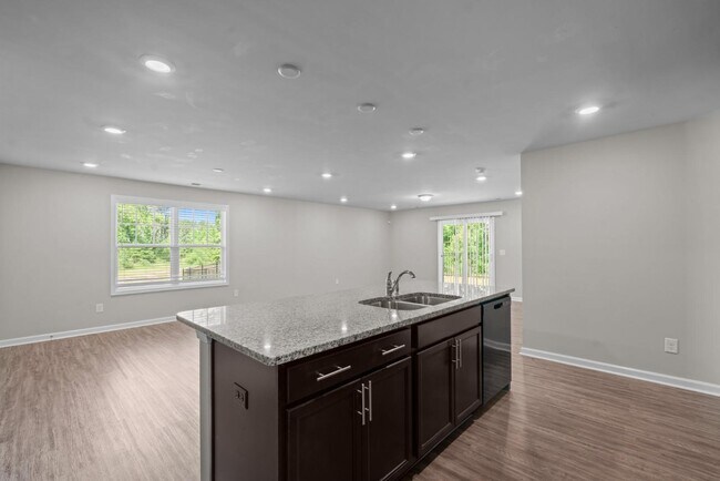 Building Photo - 205 Abercorn Wy