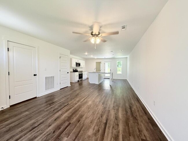 Building Photo - 210 Eagle Edge Dr