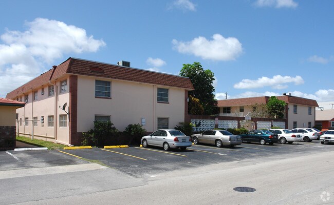 Building Photo - Alexander Apartments